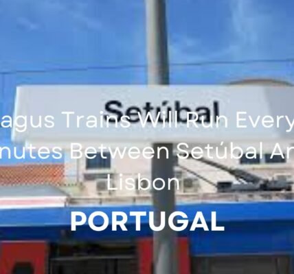 Fertagus Trains Between Setúbal And Lisbon