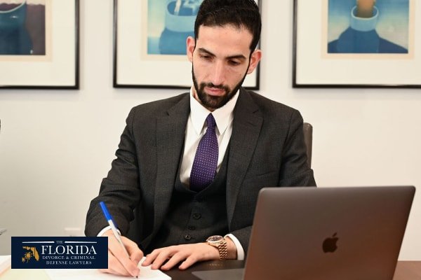 Understanding the Role of a Financial Compliance Lawyer 1277699160